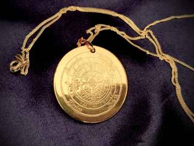 MAGICAL AMULET TO ATTAIN RICHES CONSECRATED